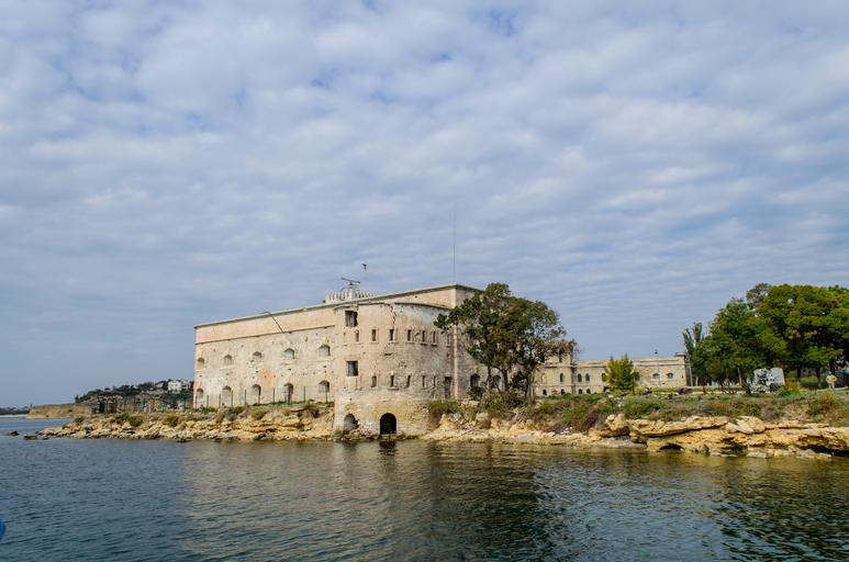 Михайловская батарея)